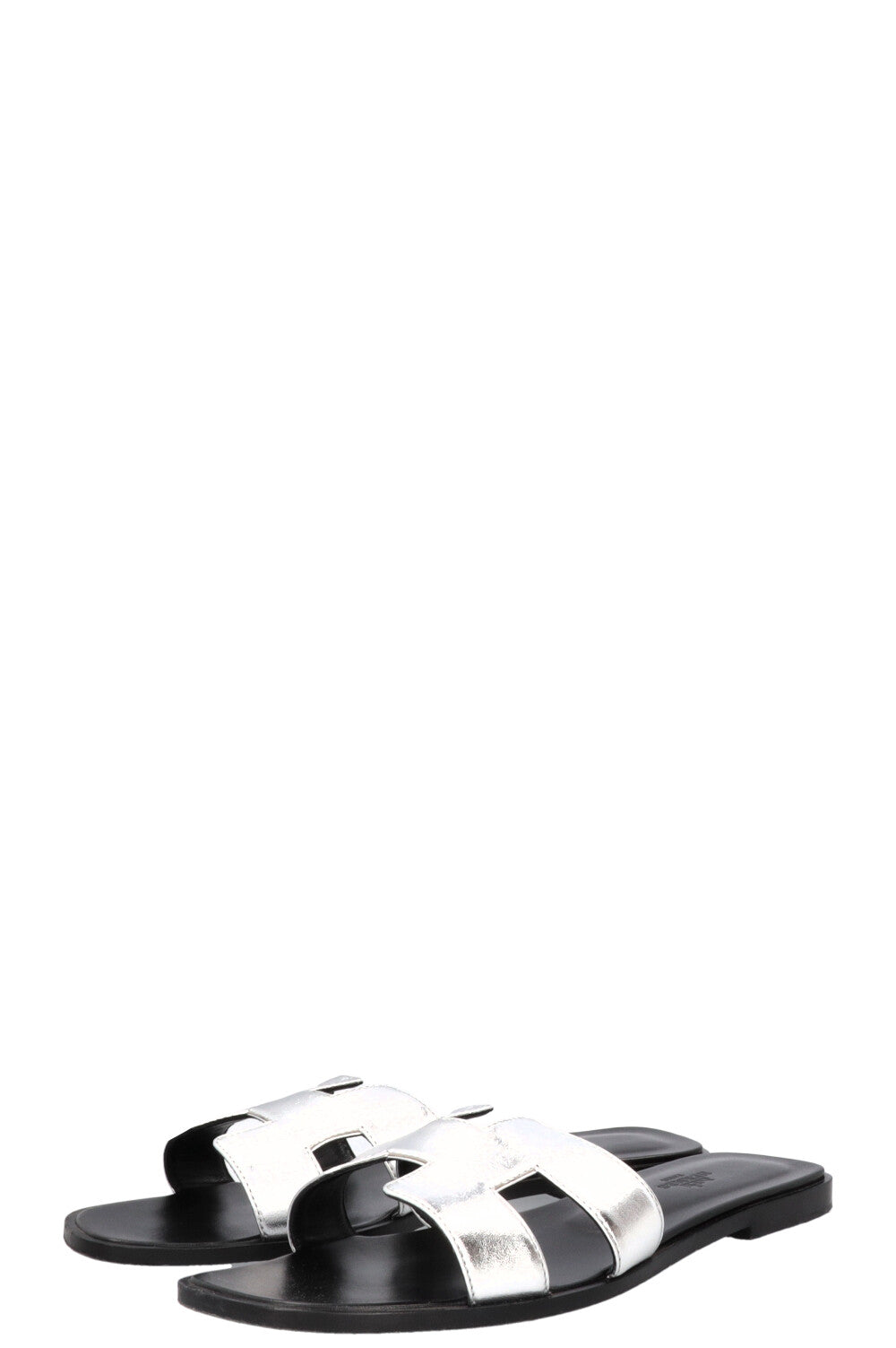 HERMÈS Oran Sandals Gris Argenté
