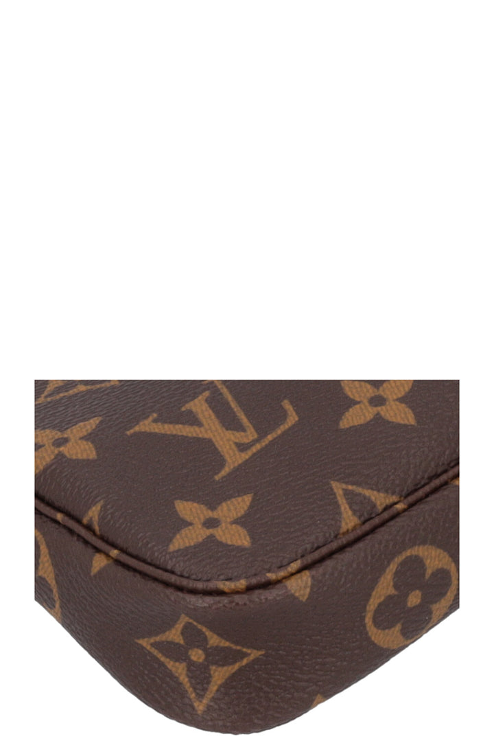 LOUIS VUITTON Mini Pochette Accessories MNG Saint Tropez
