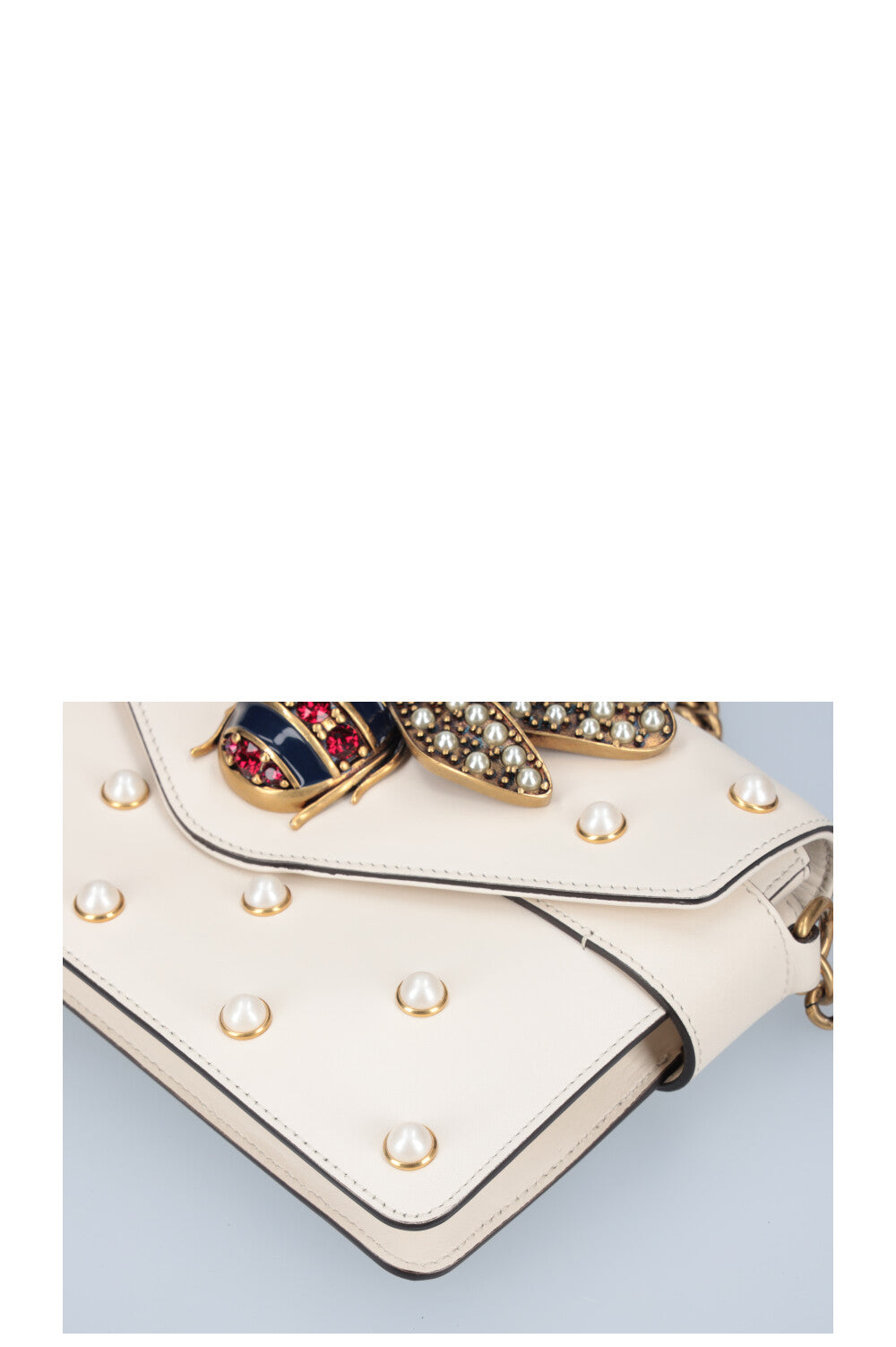 GUCCI Broadway Pearly Bee Bag White