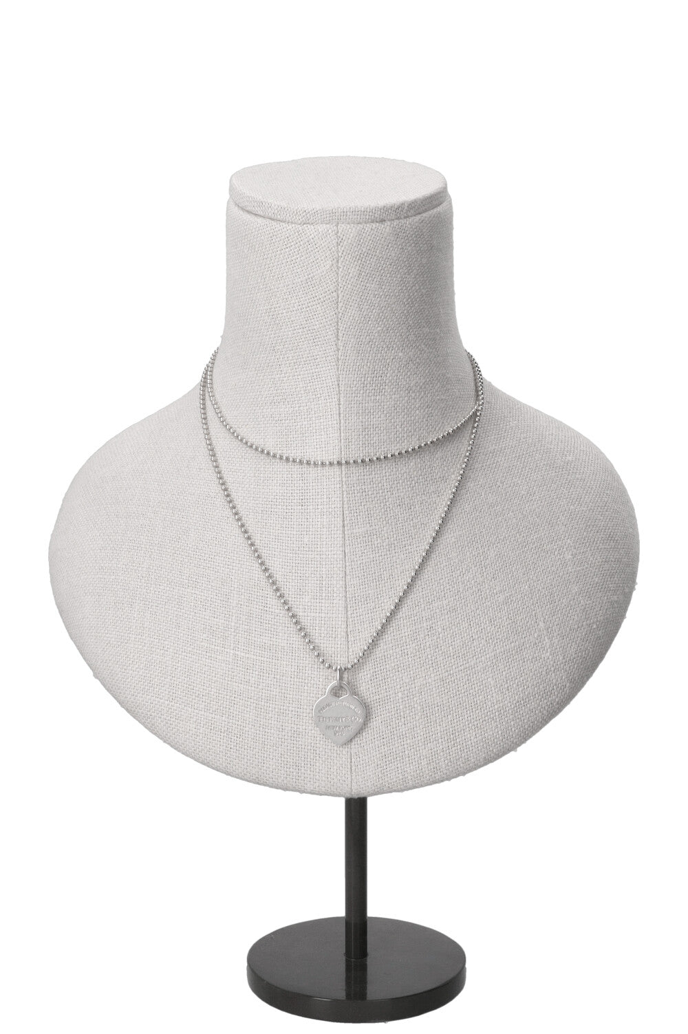 TIFFANY & CO. Collier long à pendentif cœur moyen RTT en argent 925