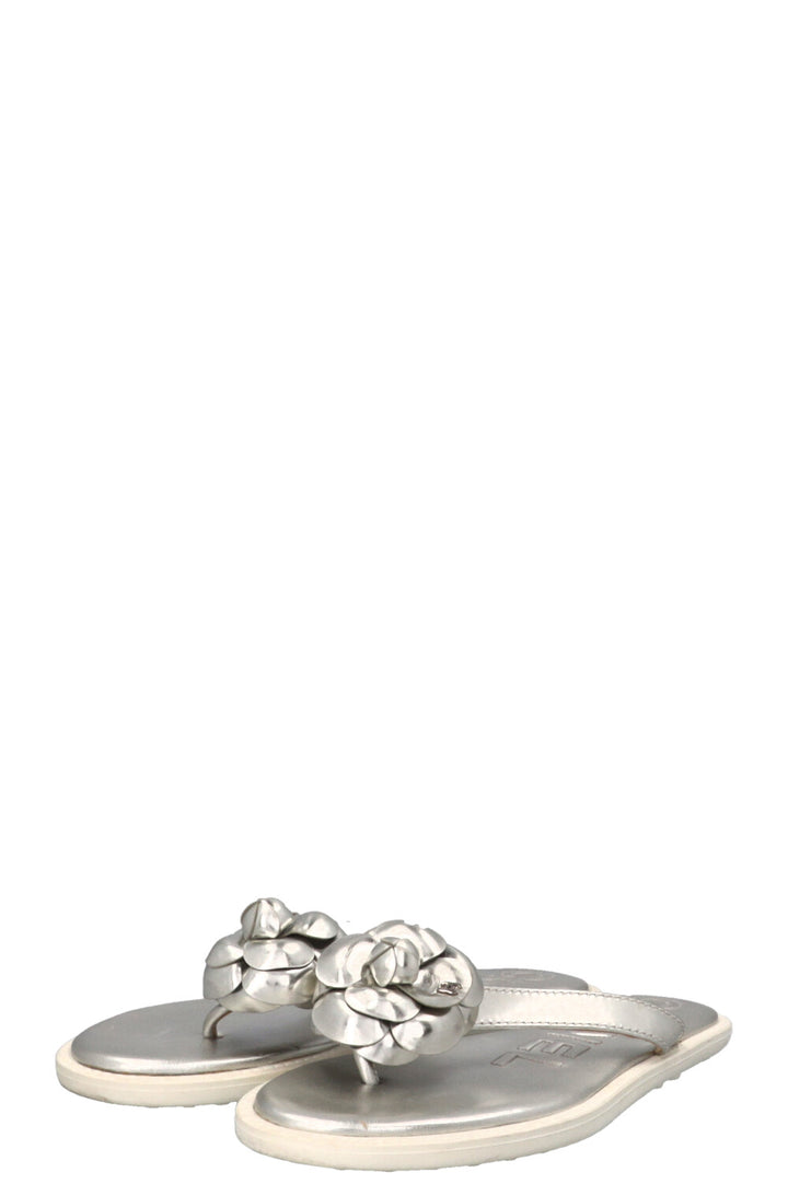 CHANEL Ballerines Camélia Argent