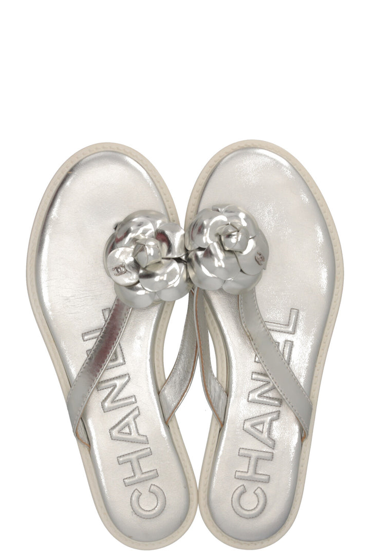 CHANEL Ballerines Camélia Argent