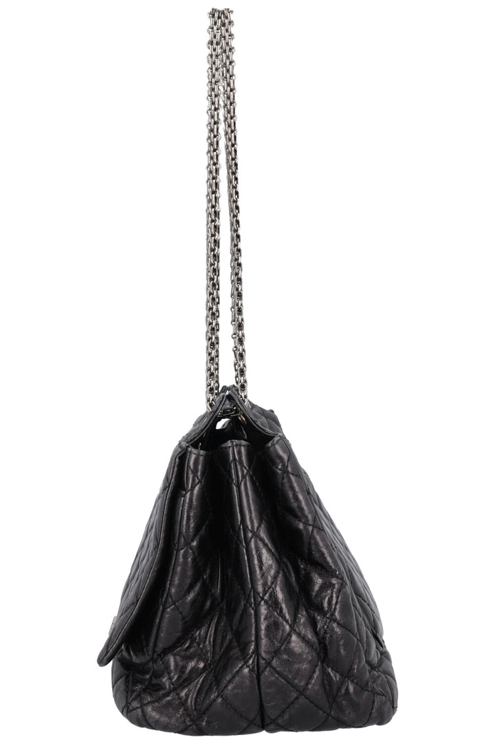 CHANEL Reissue 2.55 Bag Leather Black