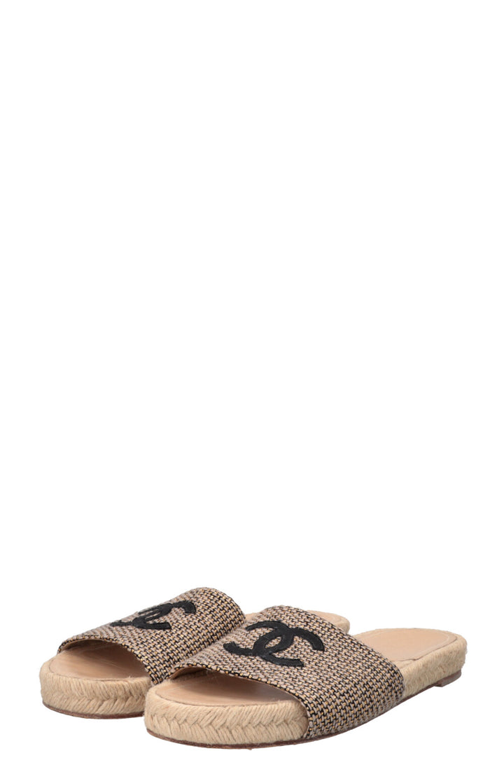 CHANEL CC espadrilles