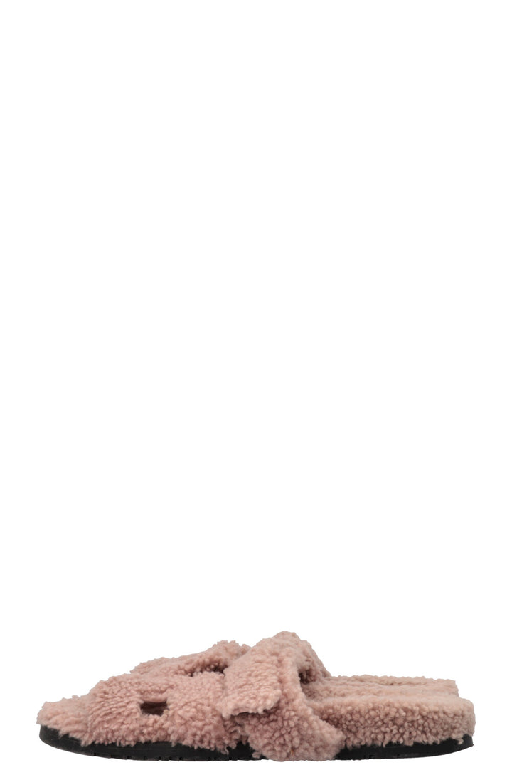 HERMÈS Chypre Shearling Flats Blush