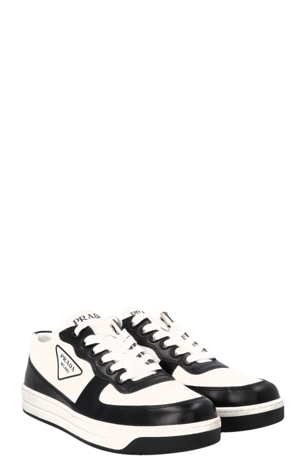 Baskets PRADA Downtown Logo blanches et noires