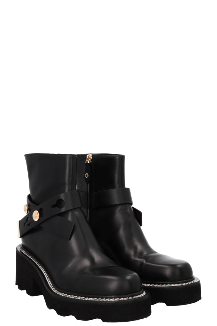 LOUIS VUITTON Beaubourg Ankle Boots Black