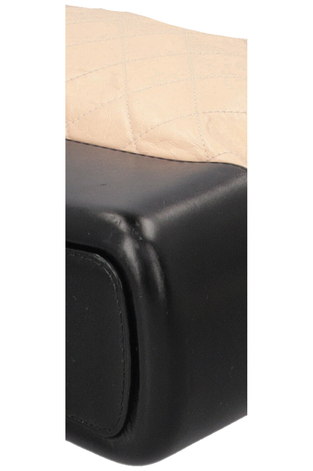 CHANEL Gabrielle Cuir Nude Moyen