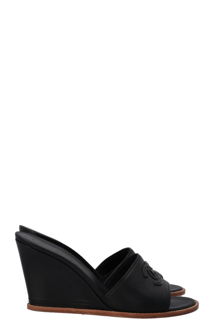 CHANEL CC Wedges Leather Black