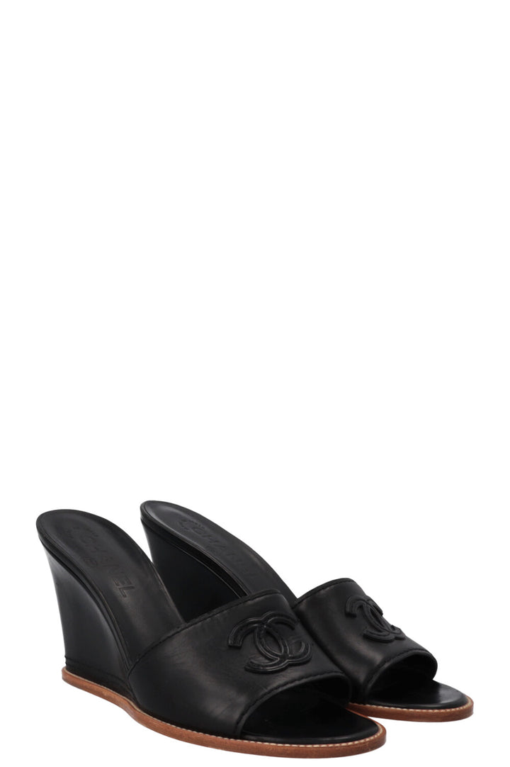 CHANEL CC Wedges Leather Black