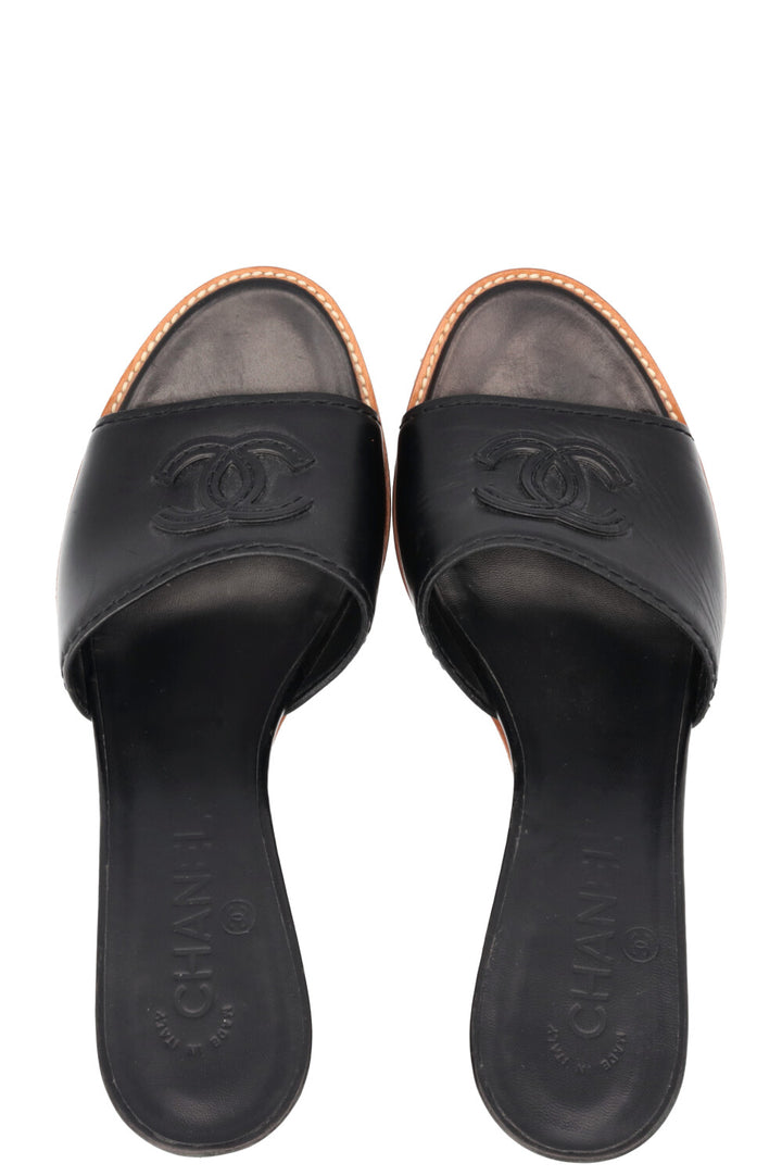 CHANEL CC Wedges Leather Black