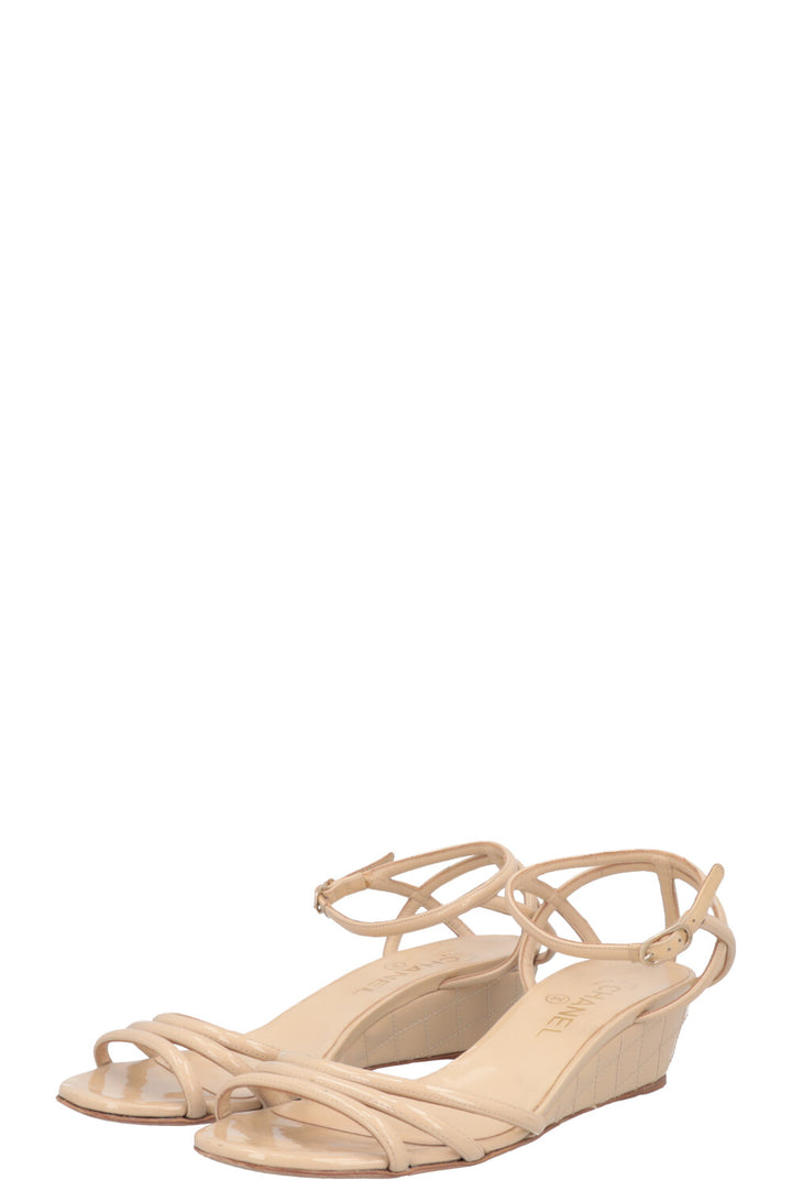 CHANEL Wedges Patent Nude