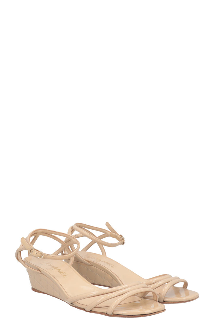 CHANEL Wedges Patent Nude