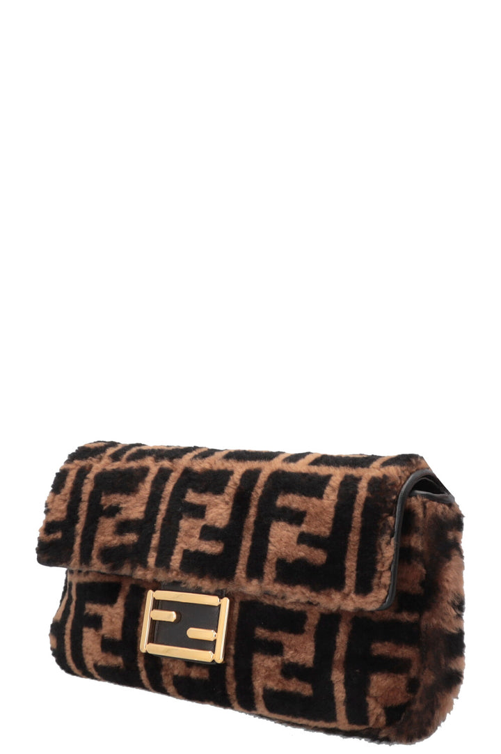 FENDI Sac baguette en peau de mouton retournée Zucca Marron