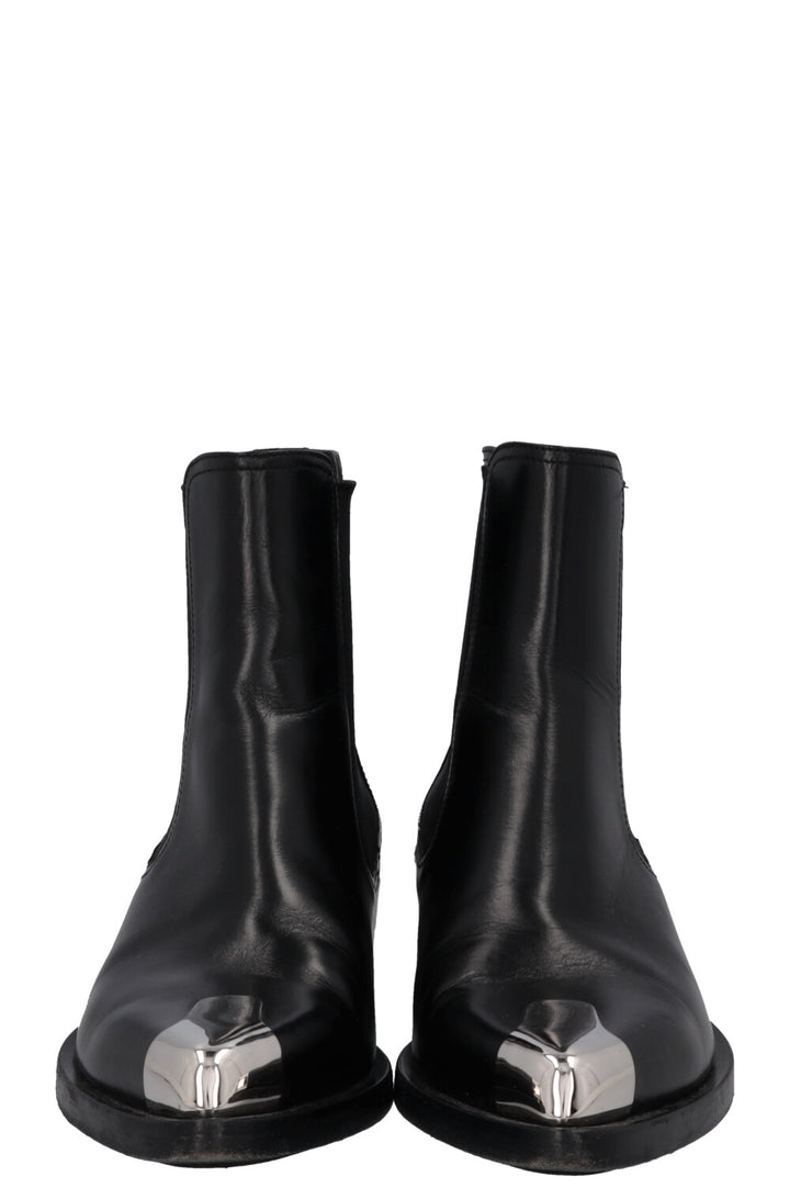 Bottines motardes à bout métallique ALEXANDER MCQUEEN noires