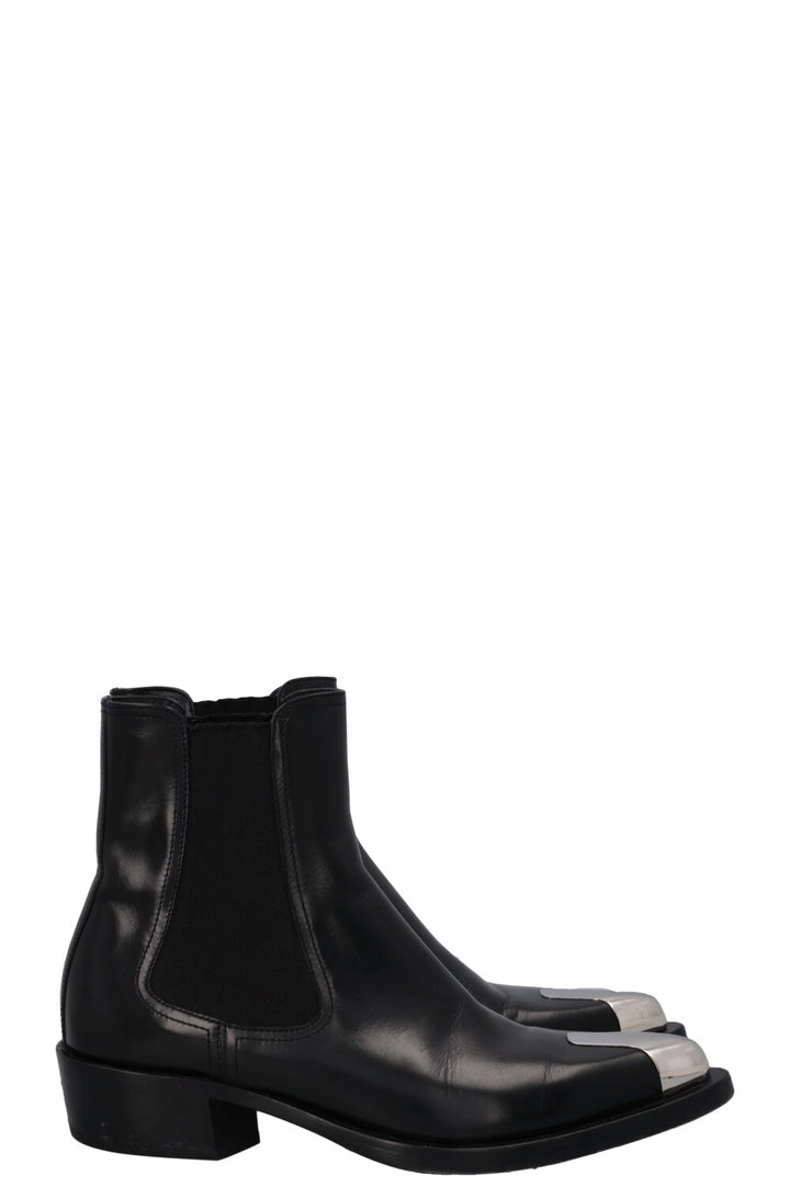 Bottines motardes à bout métallique ALEXANDER MCQUEEN noires