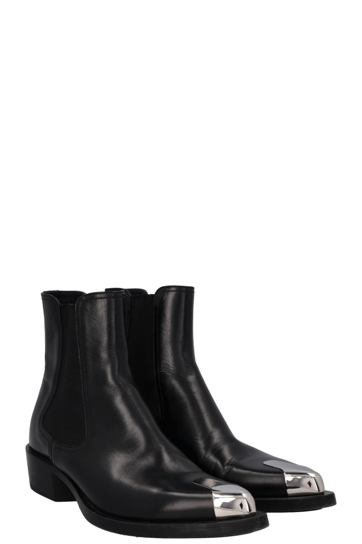 Bottines motardes à bout métallique ALEXANDER MCQUEEN noires