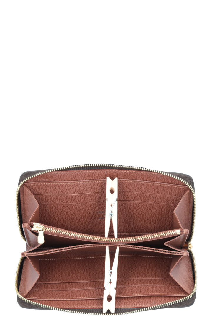 LOUIS VUITTON Zippy Wallet MNG Canvas