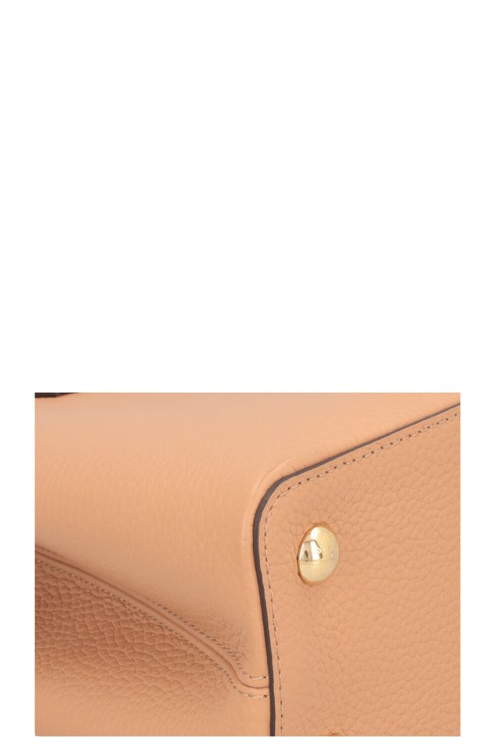 LOUIS VUITTON Capucines MM Caramel