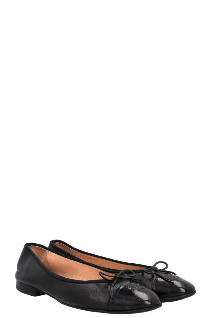 CHANEL Classic CC Ballet Flats Patent Black