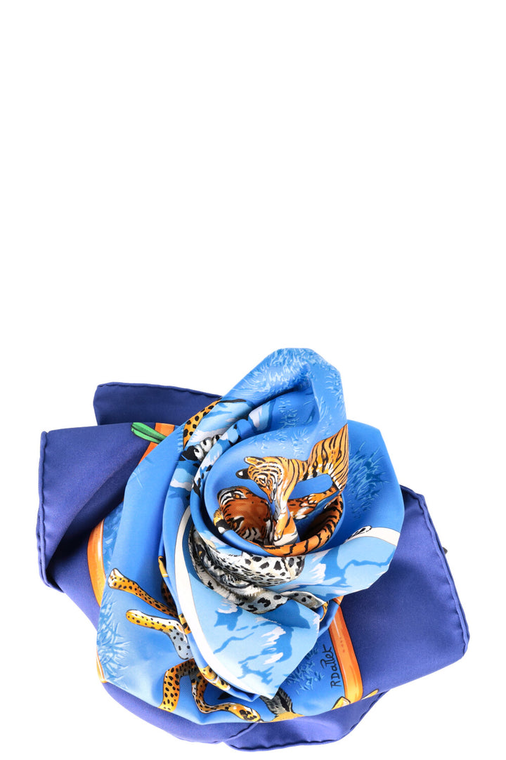 HERMÈS Tendresse Féline Carré 90 Silk Blue