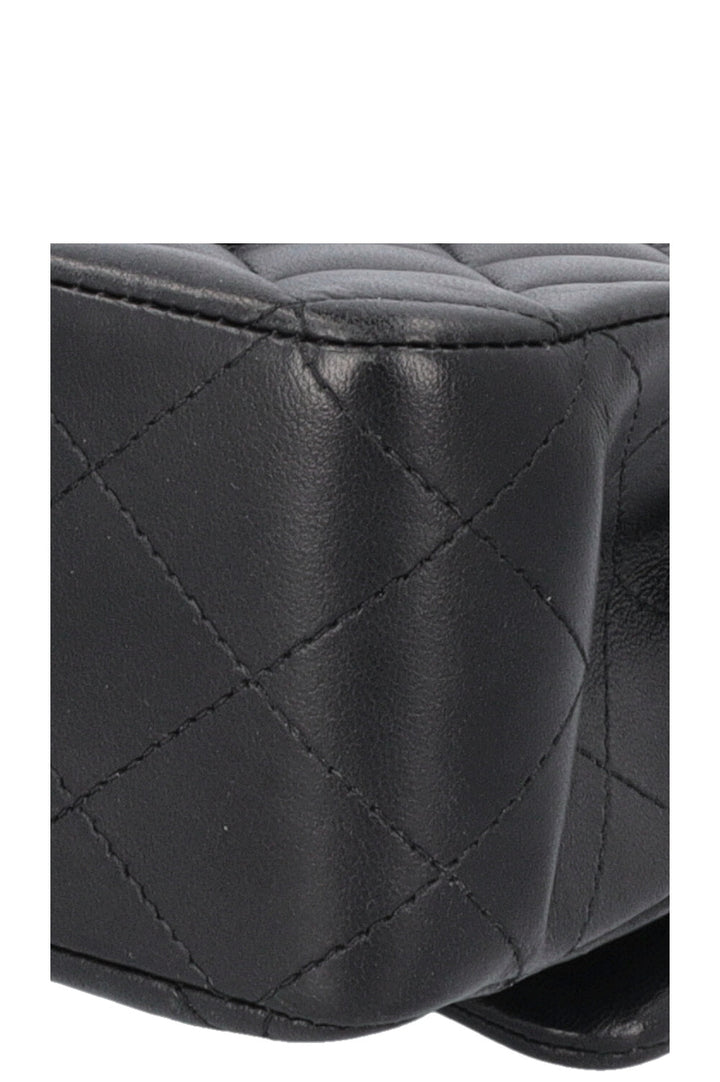 CHANEL Classic Medium Double Flap Black