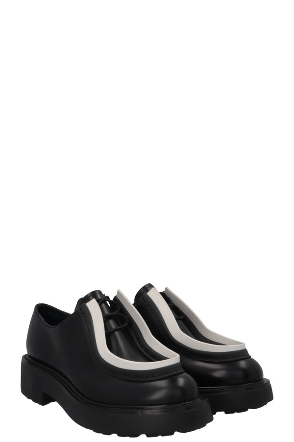 PRADA Diapason Derby en cuir opaque noir