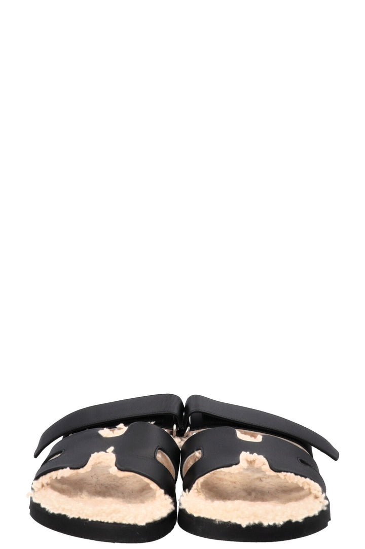 HERMÈS Sandales Chypre Mouton rasé Noir