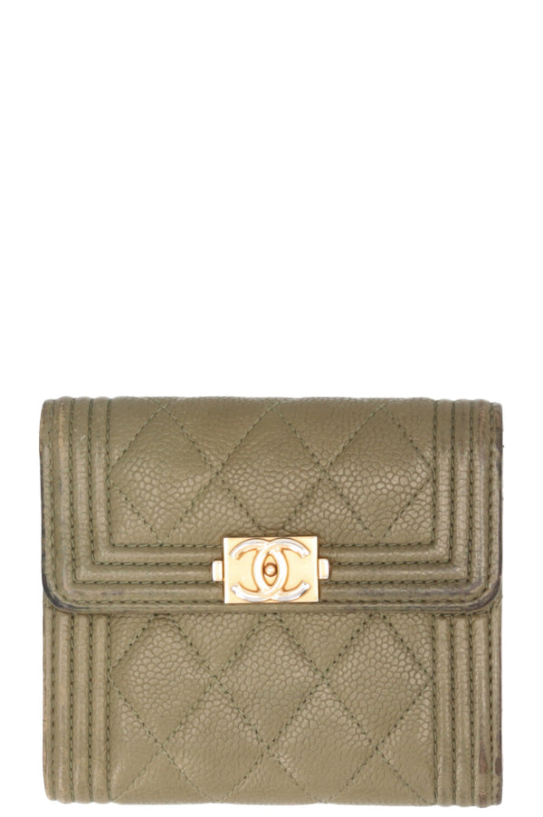CHANEL Petit porte-monnaie Boy Caviar Vert