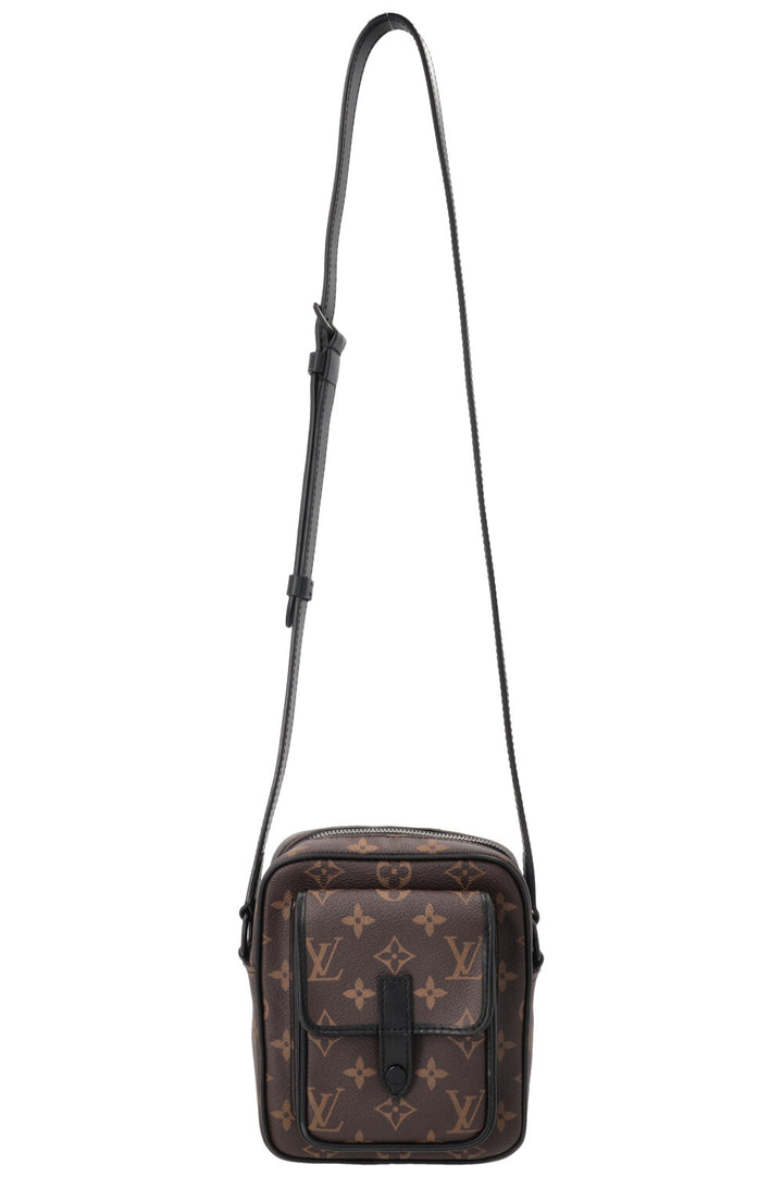 LOUIS VUITTON Christopher Wearable Wallet MNG Black