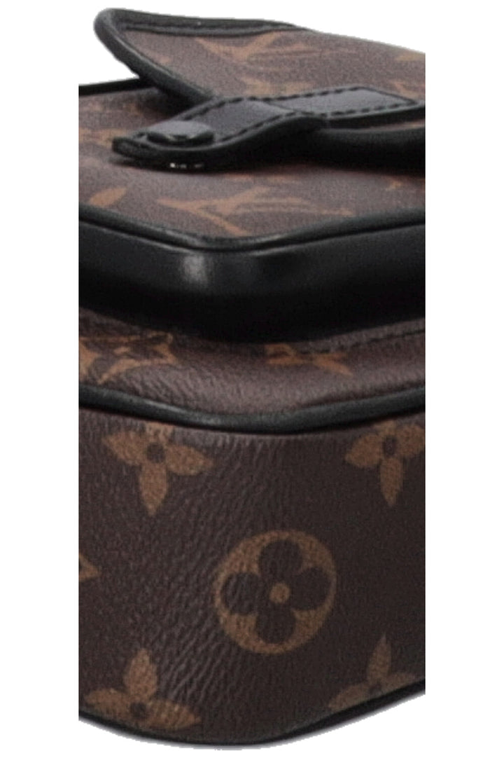 LOUIS VUITTON Christopher Wearable Wallet MNG Black