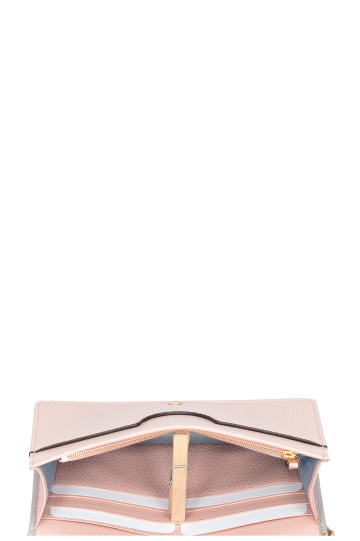 GUCCI Portefeuille chaîne Marmont gris rosé