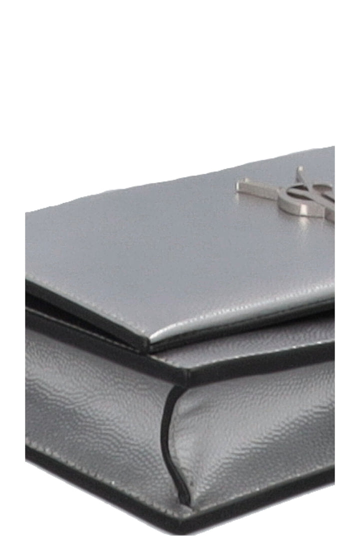 SAINT LAURENT Petit sac bandoulière Kate à pompon argenté