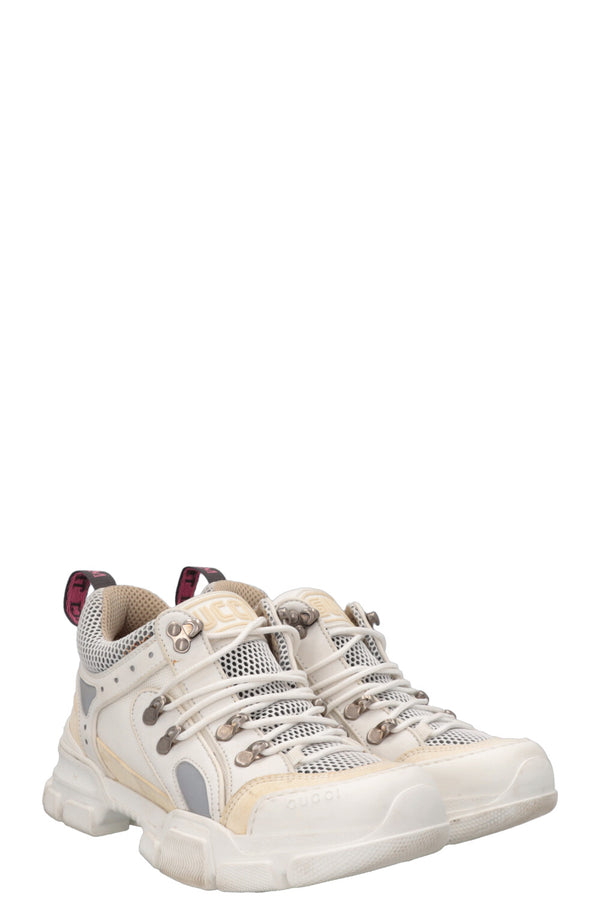 Baskets GUCCI Flashtrek blanches et crème