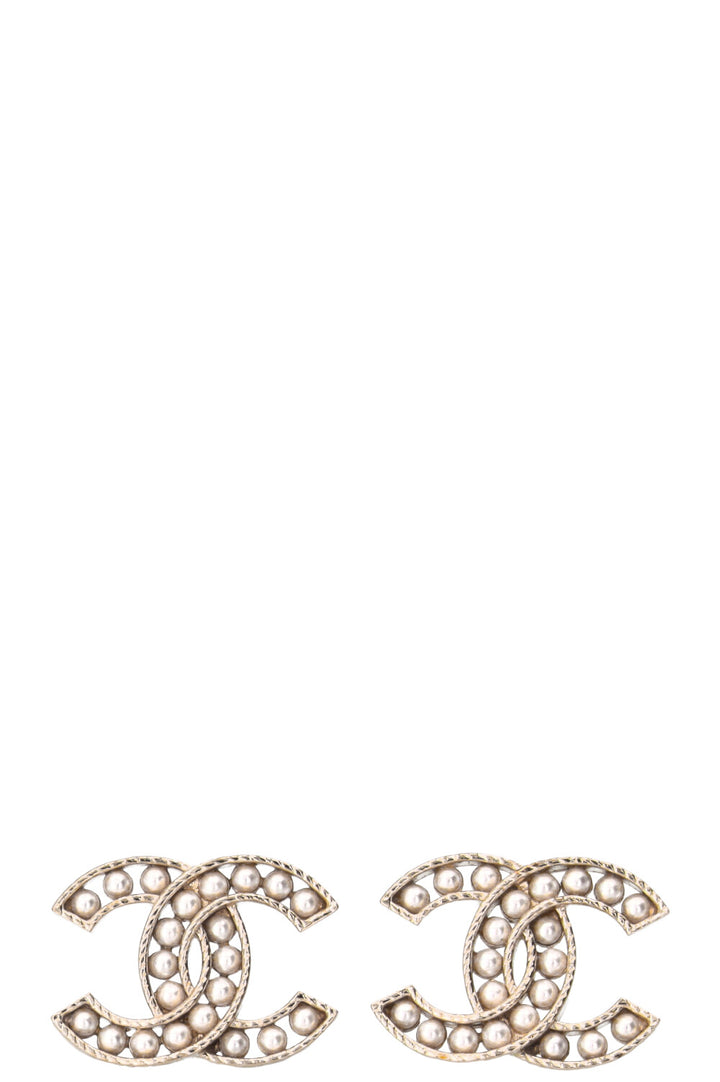 CHANEL 2021 CC Earrings Pearls Champagne