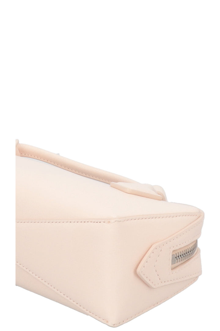 ALAÏA Le Teckel Clutch Leather Pink