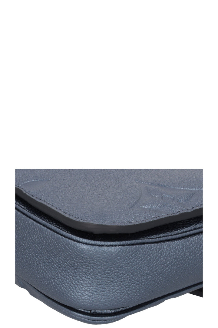 LOUIS VUITTON Pochette Métis Empreinte Blue Metallic