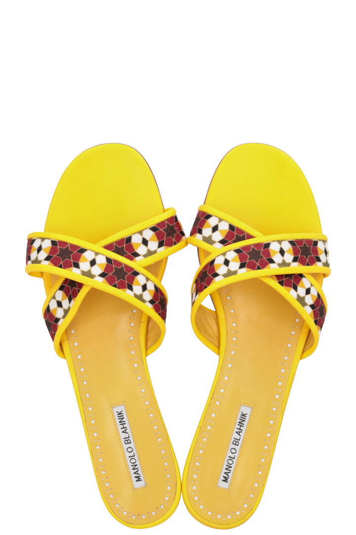 MANOLO BLAHNIK Flats Yellow
