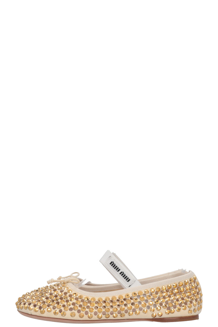 Ballerines MIUMIU en cuir clouté doré