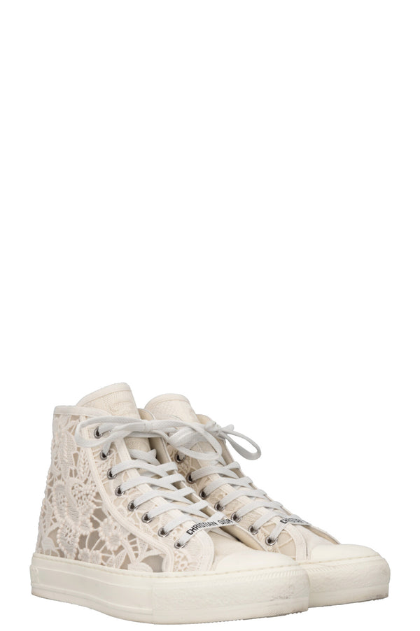 Baskets montantes en dentelle Walk'N'Dior de CHRISTIAN DIOR, blanc cassé
