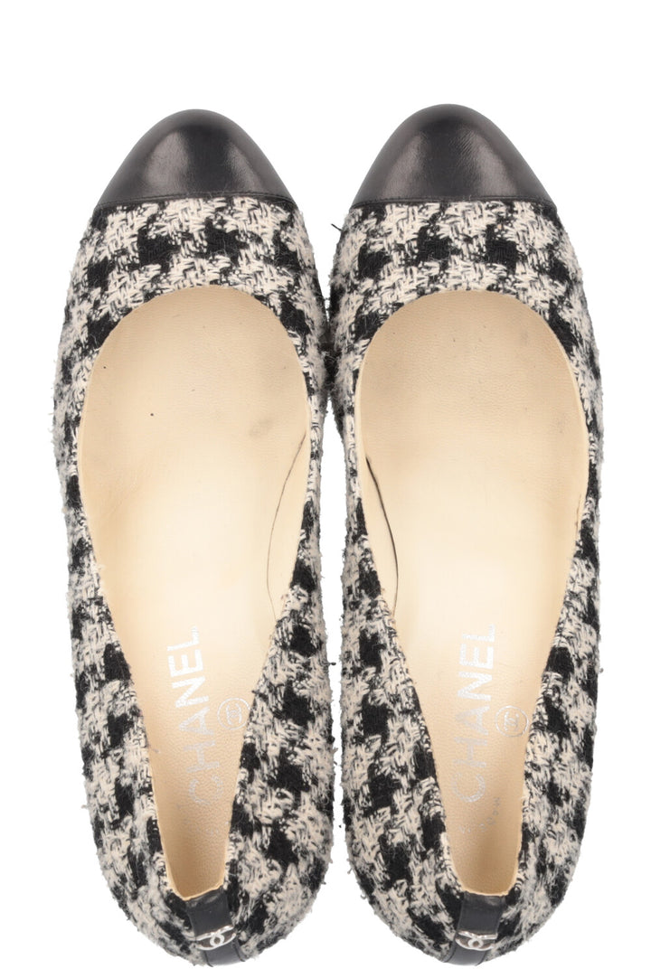 CHANEL Tweed Classic Heels Black White