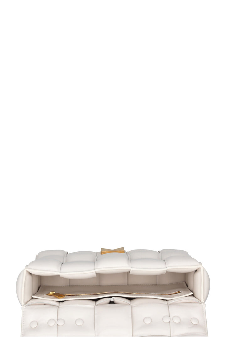 BOTTEGA VENETA Chain Cassette Bag Chalk