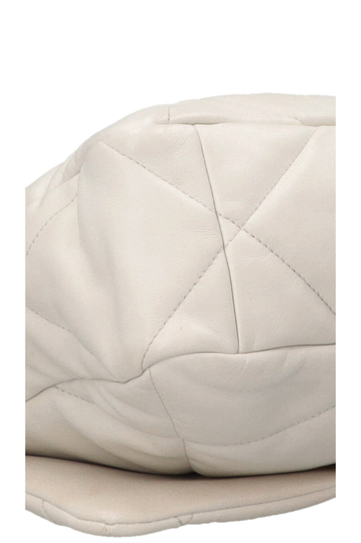 CHANEL 19 Large White