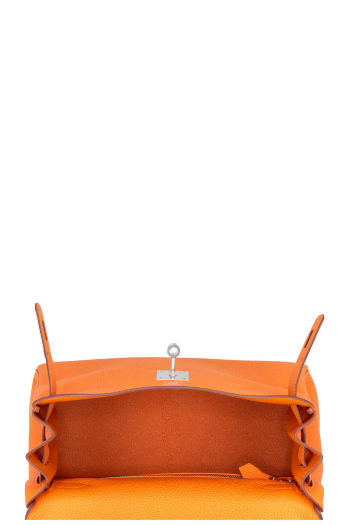 HERMÈS Kelly 28 Retourne Clemence Orange