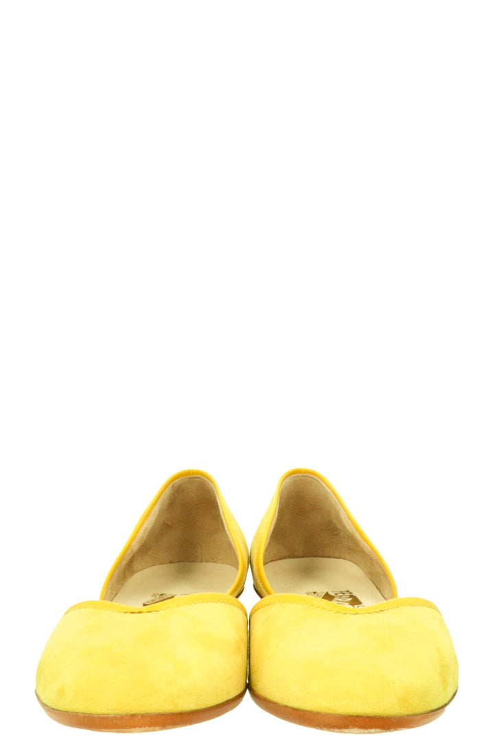 SALVATORE FERRAGAMO Ballerines Daim Jaune