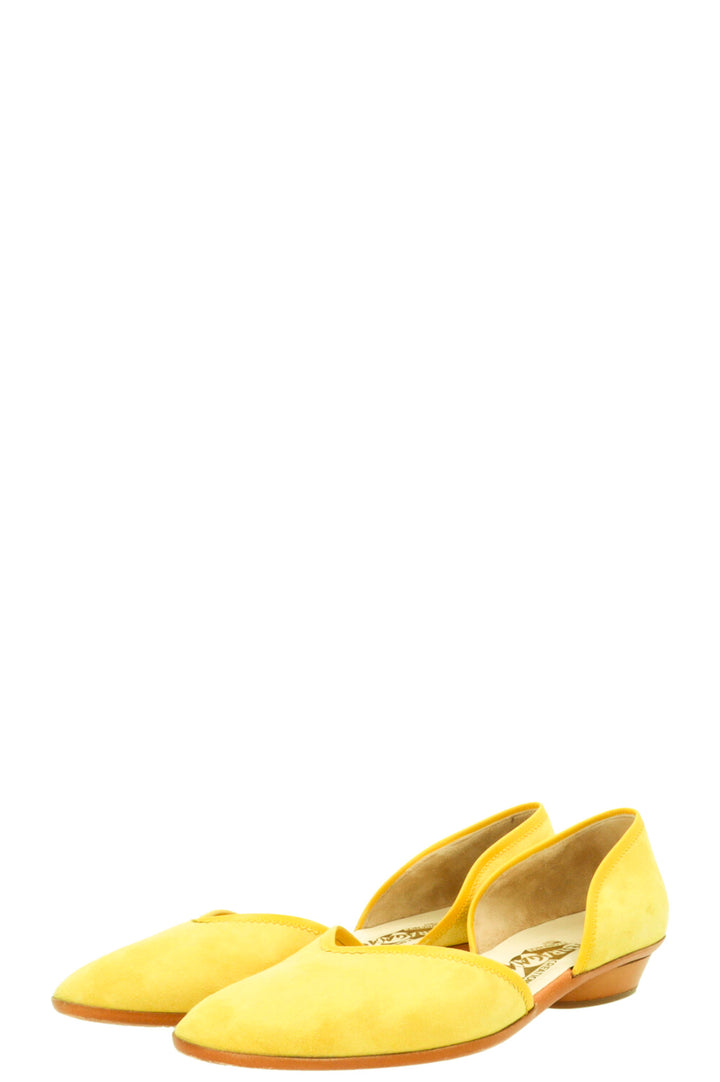 SALVATORE FERRAGAMO Ballerines Daim Jaune