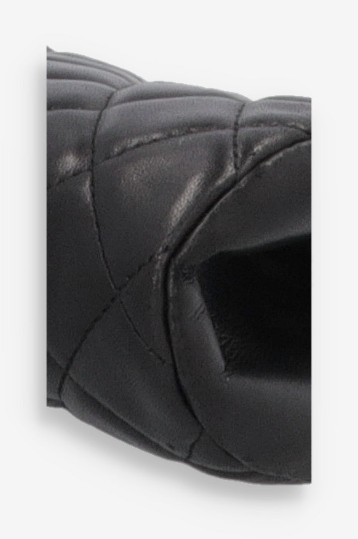 Chanel Clutch Schwarz Gr 30