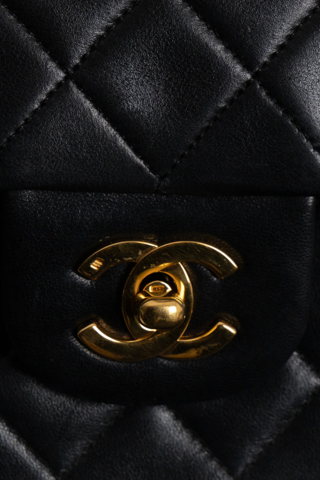 Sac Chanel Vintage Double Rabat Cuir Noir Taille Moyenne