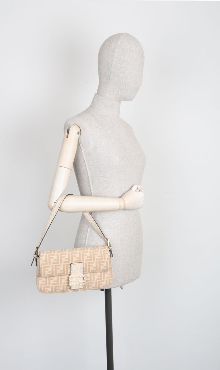 FENDI Baguette Re-Edition 1997 Wool & Cashmere Beige