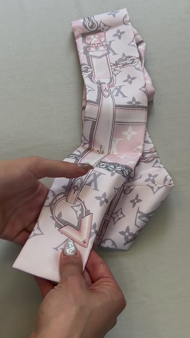 LOUIS VUITTON Bandeau Pink